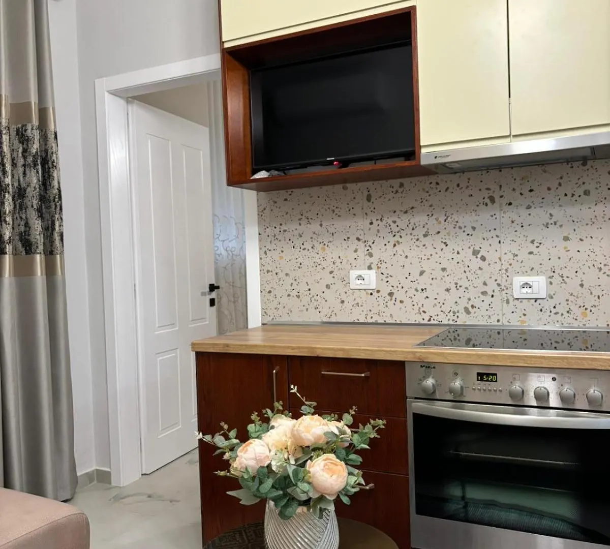 Gloria Prestige Apartment Tirana